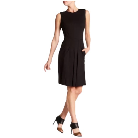 Vince Sleeveless Fitted Black pleated  Dress size 4 - Picture 6 of 6